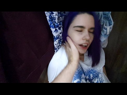 ❤️ Fûn myn suster yn 'e kast en holp har cum Porno by wy ❌️❤